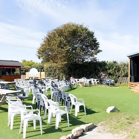 Camping Paradis La Pointe De *
