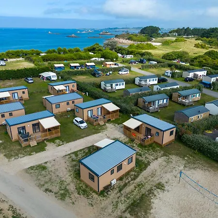 Paradis La Pointe De Camping *